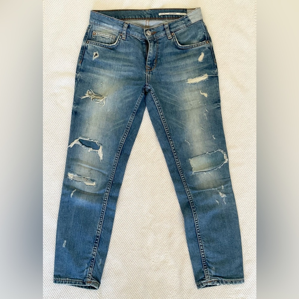 Zara TRF Mid-Rise Relaxed Fit Denim Jeans - Women’s Size 2